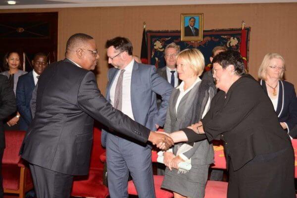 Malawi President Mutharika hosts Donor nations representatives on Food insecurity response plan