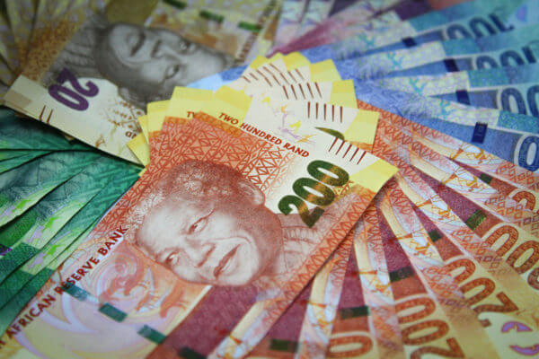 Two South Africans arrested for allegedly soliciting bribe, impersonating Hawks officials