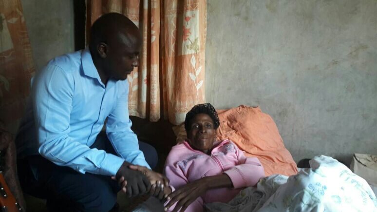 Prophet Bushiri aids bedridden Mzagada with K1 million 