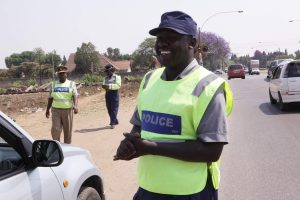 Three men arrested for allegedly passing fake cheque