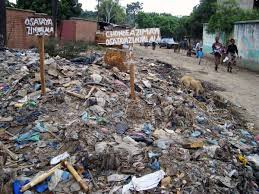 Malawi men find gold in garbage