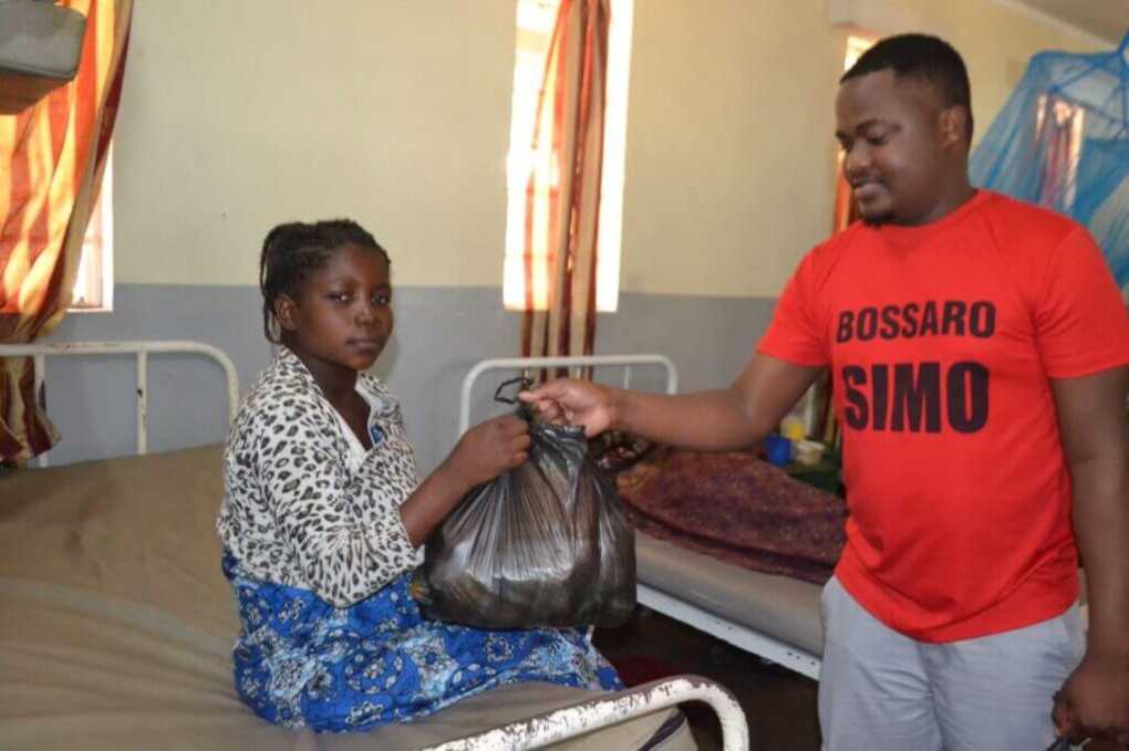Malawi’s Bossaro Music Group cheers Zingwagwa expectant women with independence celebration gifts