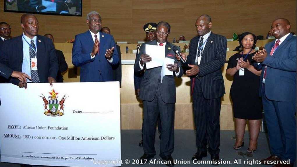 Zimbabwe President Mugabe donates US$1 million to AU: wants to end donor dependency syndrome