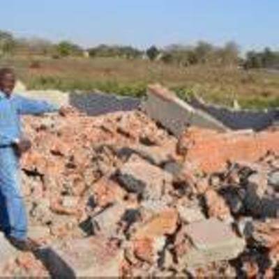 Lilongwe City Council demolishes structures, including Chinese restraunt in prohibited land