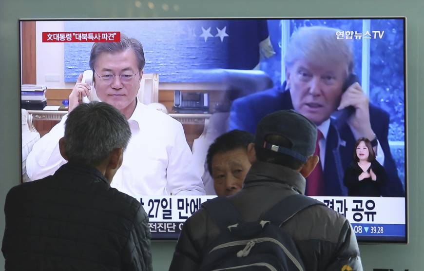 South Korea’s Moon plans to send envoy to No
