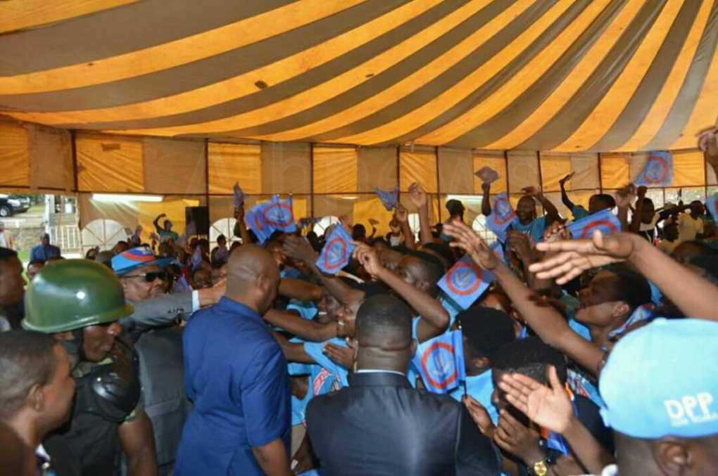 Desperate time; Mutharika splashes MK24 million to 1200 University students to drum up his 2019 election bid