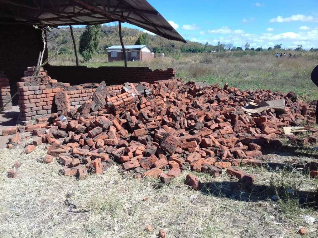 Of a collapsed school house in Zomba; Tenders and builders need to be held accountable for poor workmanship