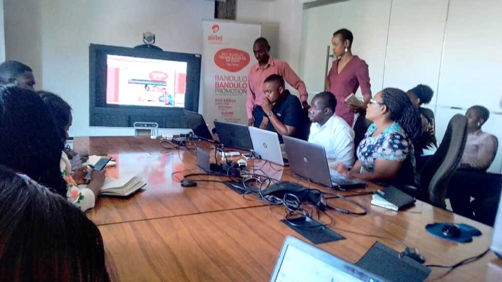 Airtel “Bandulo Bandulo surprises Blantyre’s Namiwawa Primary school teacher Hara with MK1m