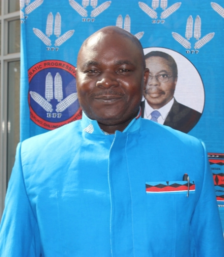 Minister Jappie Mhango behind Rumphi chiefs, Livingstonia Synod fight