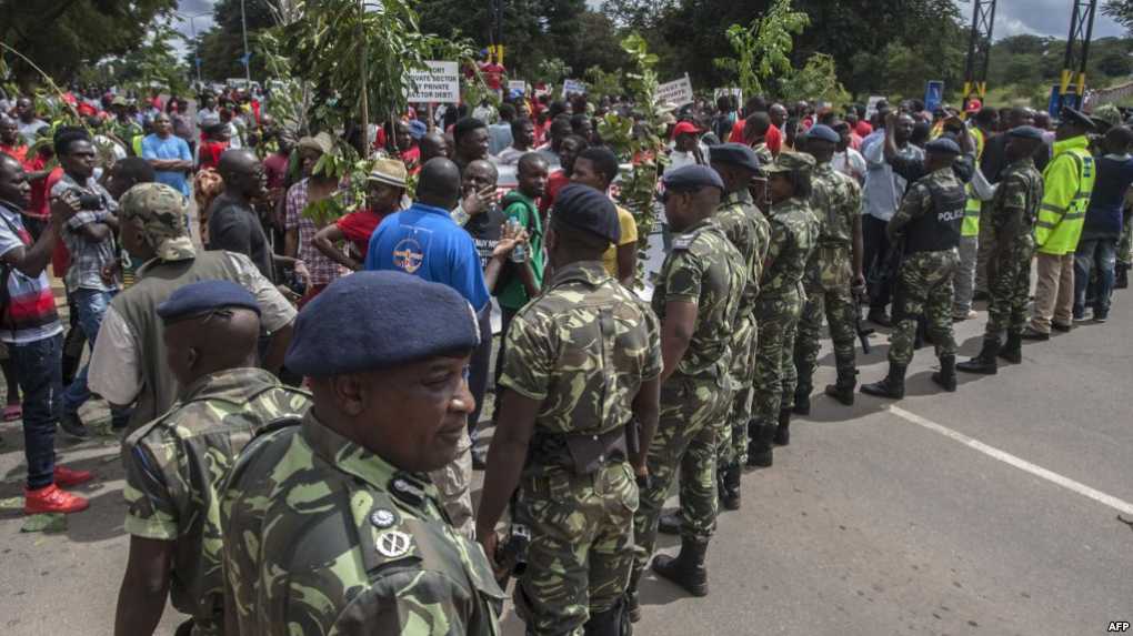 Malawi Army fires four soldiers for taking bribes