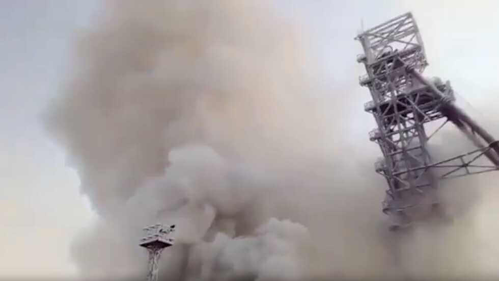 Huge blaze trapping 9 miners in Russia’s Urals caught on dramatic VIDEO