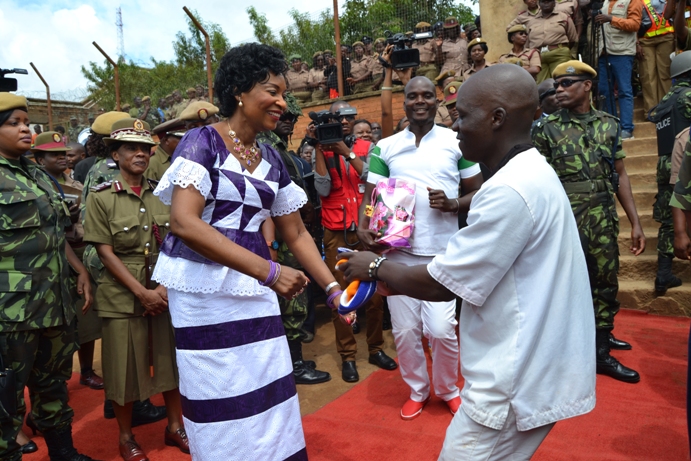 Malawi First Lady Mutharika cheers inmates at Blantyre Prison