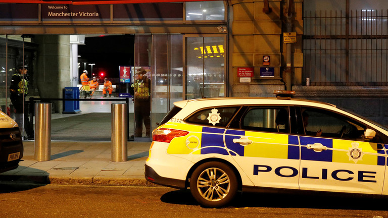 3 injured in Manchester rail station stabbing, attacker reportedly shouted ‘Allah’