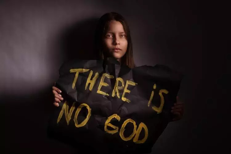 Shocking!!!! Nigerian atheist dares God to prove he truly exists by killing him within 30 minutes