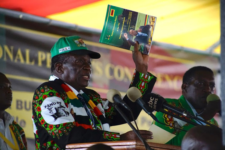 President Mnangagwa issues threat to Zimbabwe’s doctors and lawyers