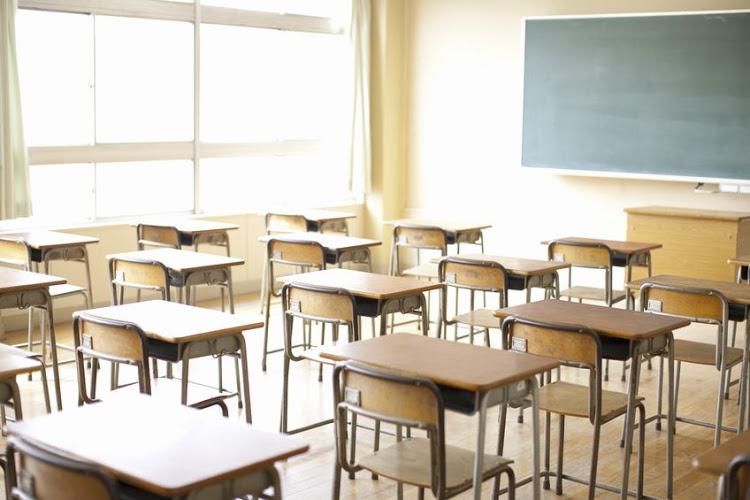 Bizarre; RSA teacher ‘locks up’ grade 1 pupils in classroom ‘after failing to pay R2’