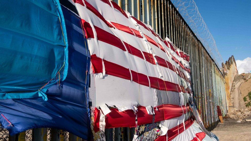US President Trump faces Senate revolt in vote on border emergency