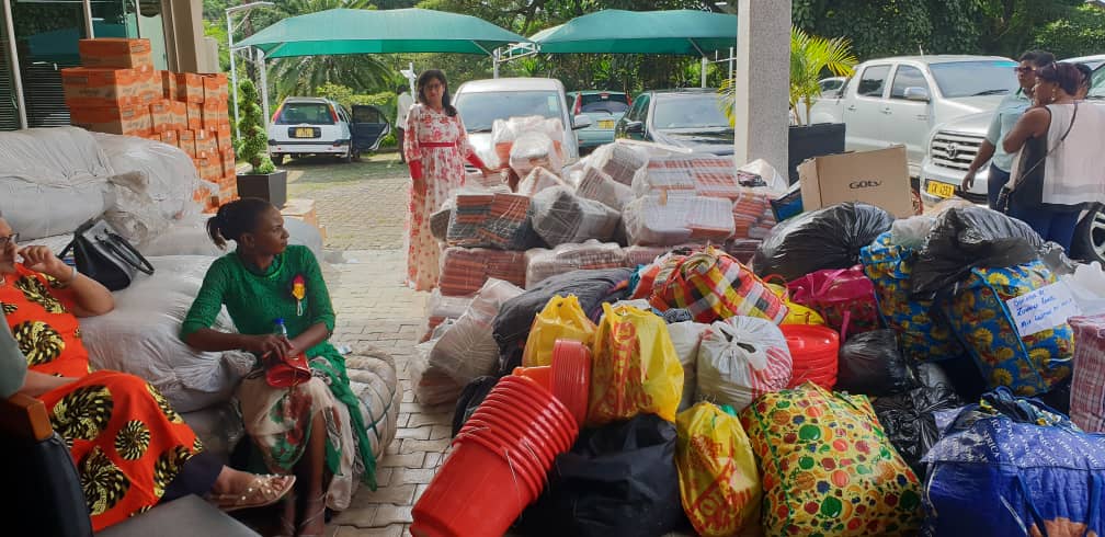 Abida Mia’s Reach Out And Touch To Flood Victims attracts overwhelming response