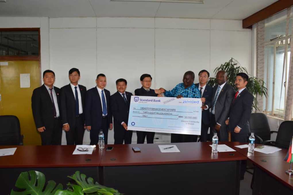 Chinese Community donates MK38m to Malawi flood victims