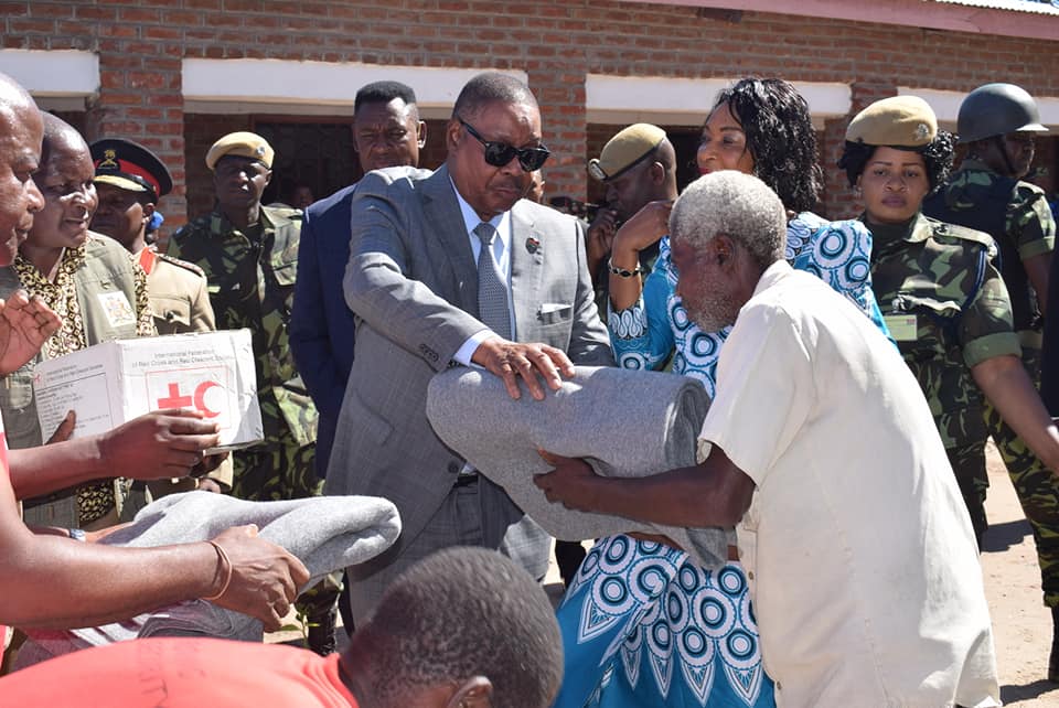 President Mutharika visits flood victims, promises no one will die of hunger