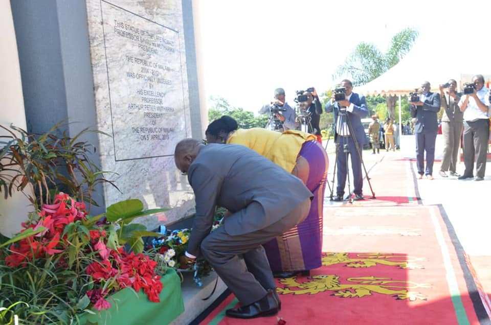 Tanzania President John Magufuli in Malawi; lays wreath at Bingu’s statue