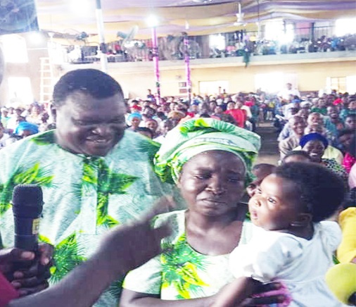 Nigerian woman gives birth after a decade of pregnancy