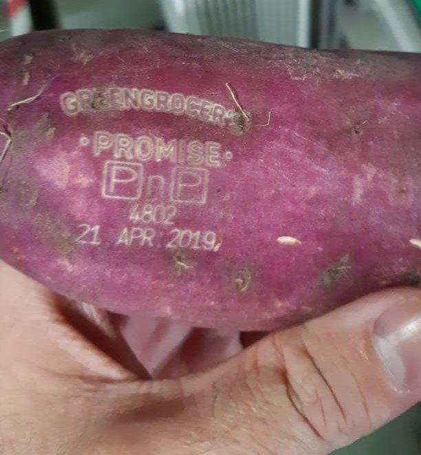 ‘Nude vegetables’ reduce plastic use