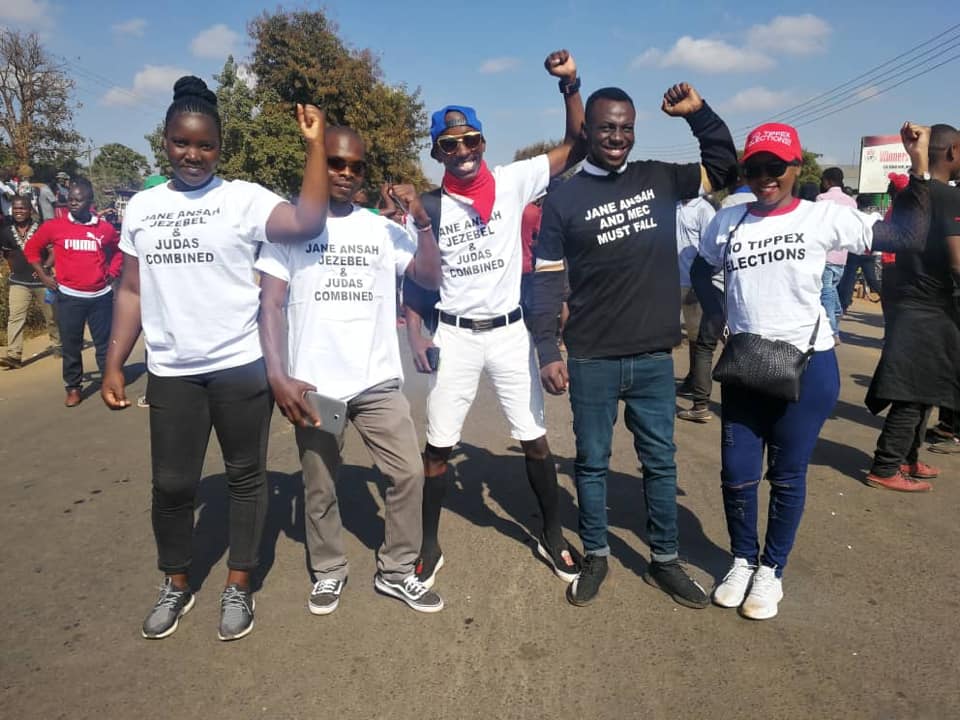 Anti-Mec Chair Ansah demos; Suspected DPP cadets smash HRDC’ South leader Thawe vehicle… As all is set in Lilongwe