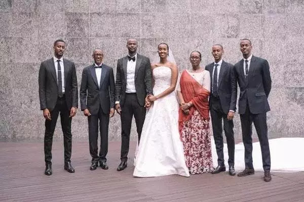 Rwanda’s Kagame – The tallest president in Africa is the shortest in his family
