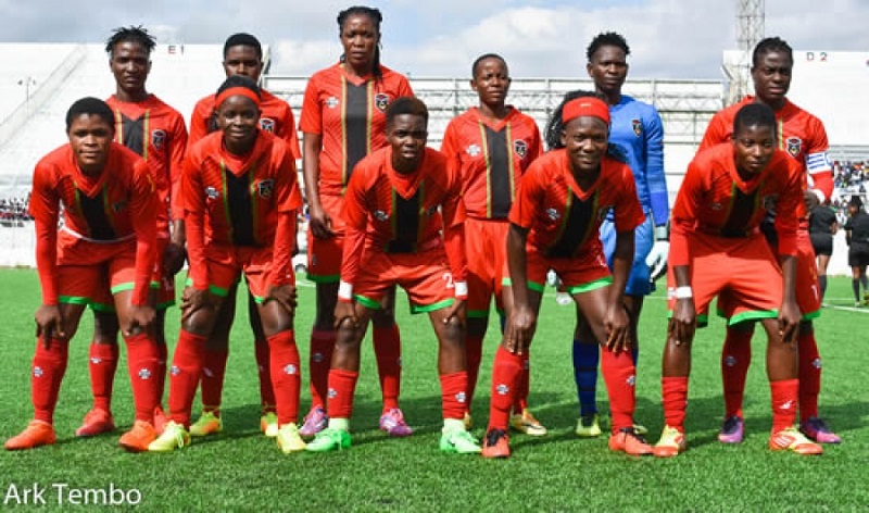 Women football stars team up to kick polio out of Africa