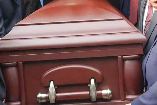 Shock as Kenyan man arrives home to find his ‘burial’ underway