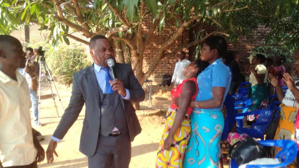 Meet Malawi’s Prophet Chris Kapito of New Life Anointed Ministries…Preaches about repentance