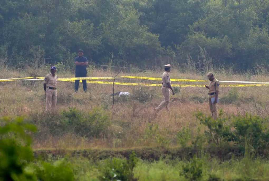 Indian police officers shot dead four rape suspects