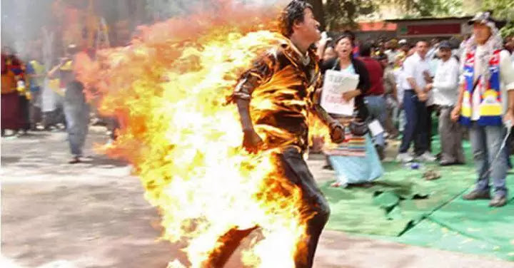 Weird!!!!Nigerian 19-year-old ‘Yahoo Boy’ allegedly sets 24-year-old girlfriend ablaze for cheating