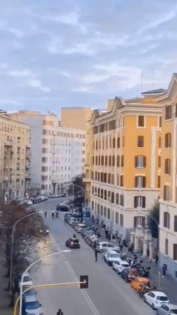 Italians play Chinese national anthem to thank China for its aid with COVID-19