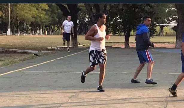 Ronaldihho thrashed by murderers, thieves in Paraguayan prison foot volley match