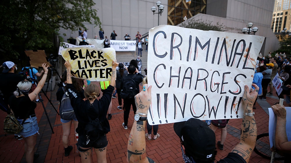 Protests over blackman George Floyd’deadly arrest rock US’s Minneapolis