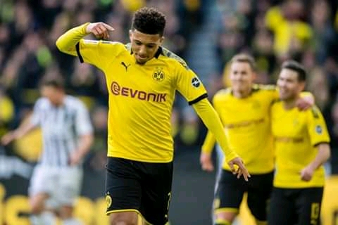 Jadon Sancho fuels Man Utd transfer speculation