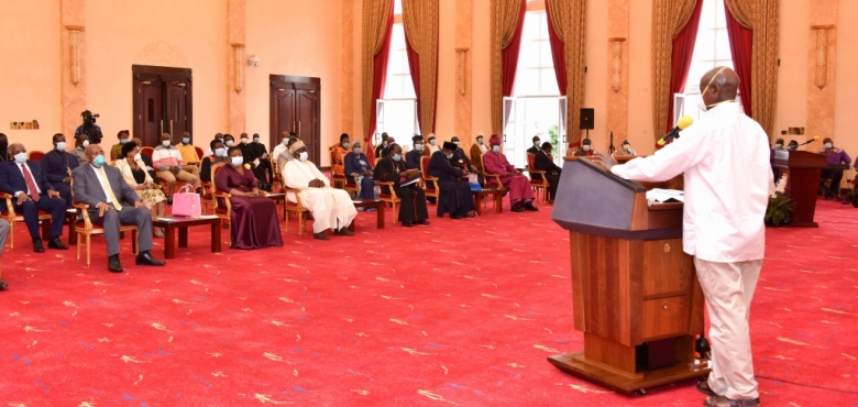 Uganda: President Yoweri Museveni  urges use of face masks as country ponders ease of lockdown