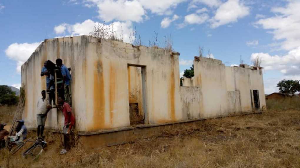 Chilima donates MK1million for Rumphi’s Chief Mwankhunikira’s court renovation