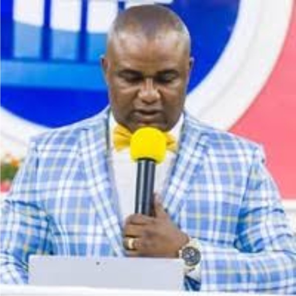 Popular Nigerian pastor Nixon Chibuzor Ohizu arrested in Zimbabwe for allegedly offering bribe on lease pact