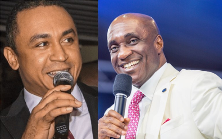 Religious war in Nigeria! Pastor Ibiyeomie rains curses on Daddy Freeze, threatens to kill him (Watch video)