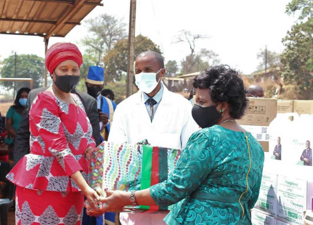 Malawi First Lady Monica Chakwera donates PPEs to Dowa District Council