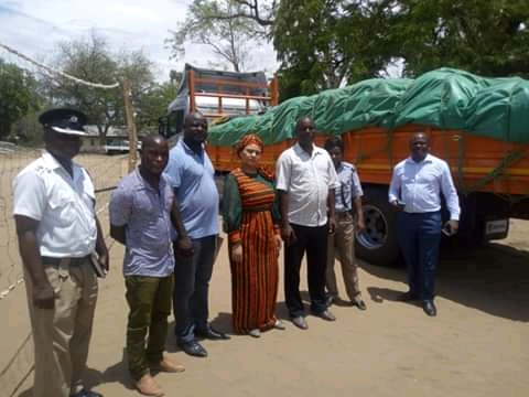 Malawi police in Chikwawa intercept two trucks carrying fertilizers