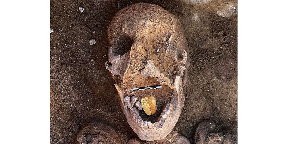 Mummies with golden tongues found by archaeologists
