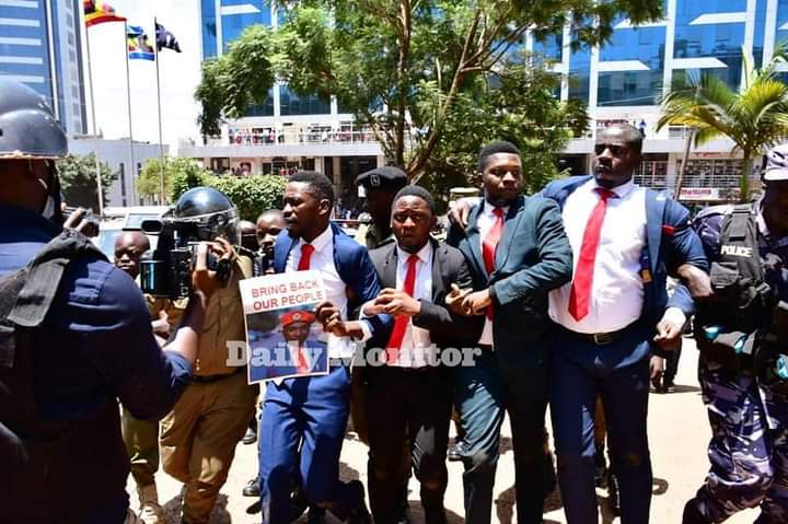 Ugandan opposition leader Bobi Wine arrested for leading peaceful demos against supporters’ torture,murder