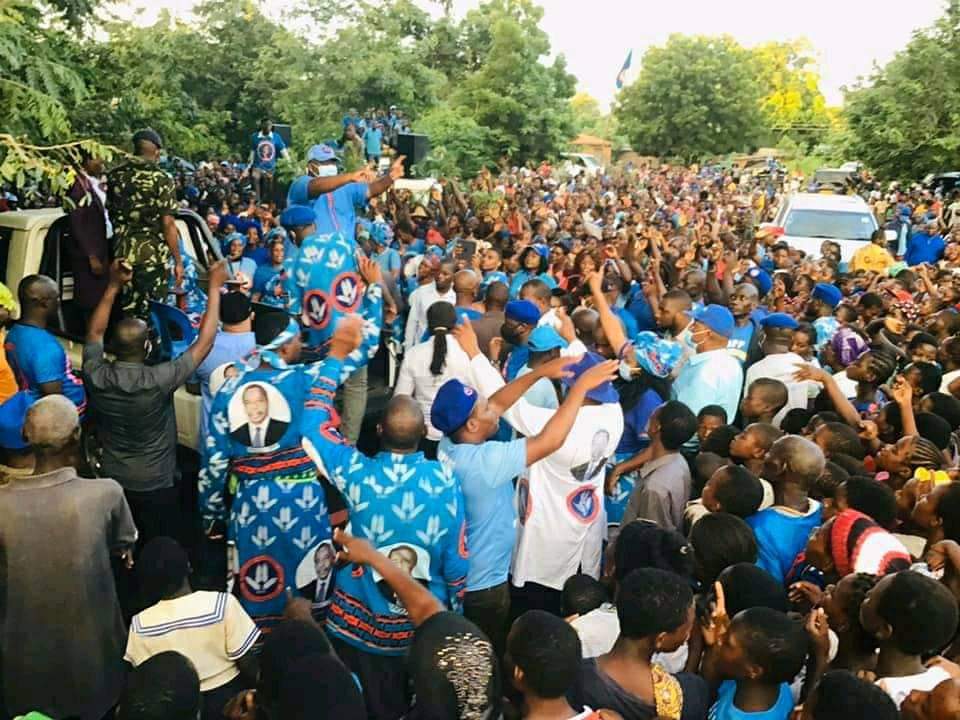 Nankhumwa storms lowershire for DPP candidate in Chakwawa East