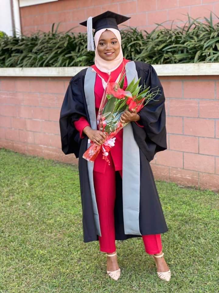 Malawian lady dies in road accident day after graduating with distinction