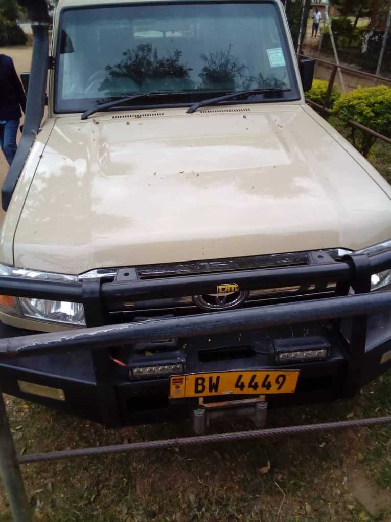 Shameful! Malawi’s Mwanza police officer Francis Ntalawe arrested for aiding stolen car smugglers