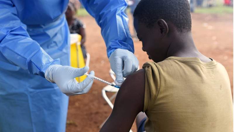 Ivory Coast begins vaccination against Ebola